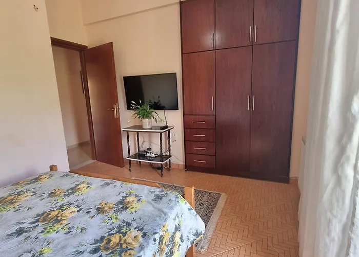 아파트 Eleni House 2 *